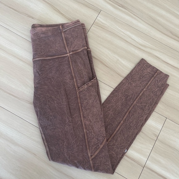 Lululemon fast and free HR tight size 8 - Picture 4 of 7